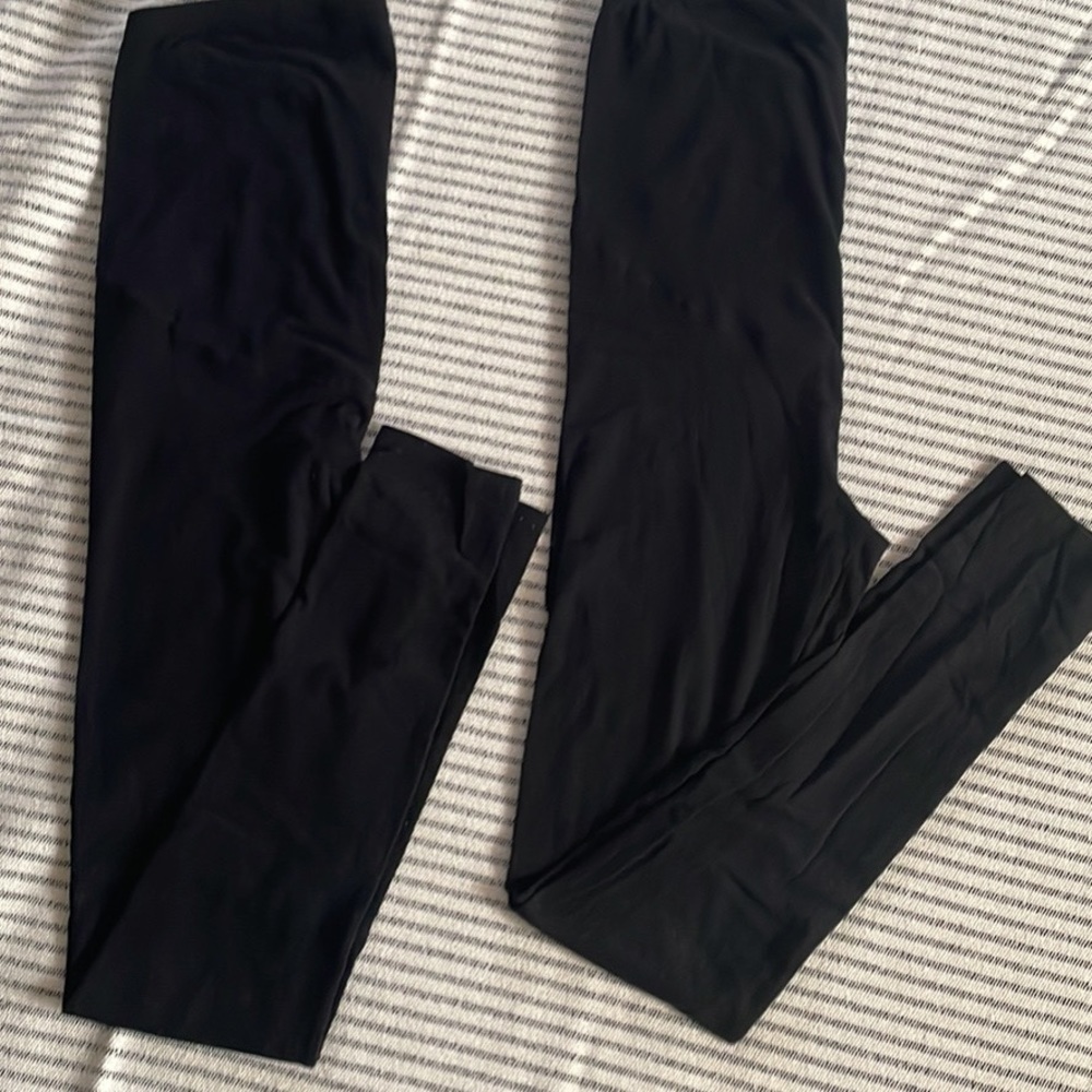 2 pairs like-new H&M maternity leggings